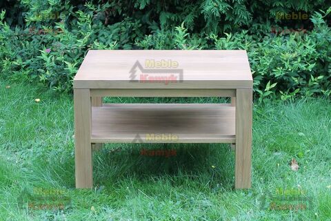 Dębowa ława z półka pasująca do nowoczesnych mebli dostępnych w naszej ofercie